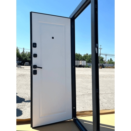 Входная дверь 7 Штамп (Букле Графит/ Эмалит Белый)