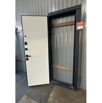 Входная дверь Бастион 2.0.1 (ПВХ Гравит-Дуб Вотан/ ПВХ Белый), 780х2100 мм левая