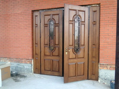 Размеры уличных дверей с двумя створками